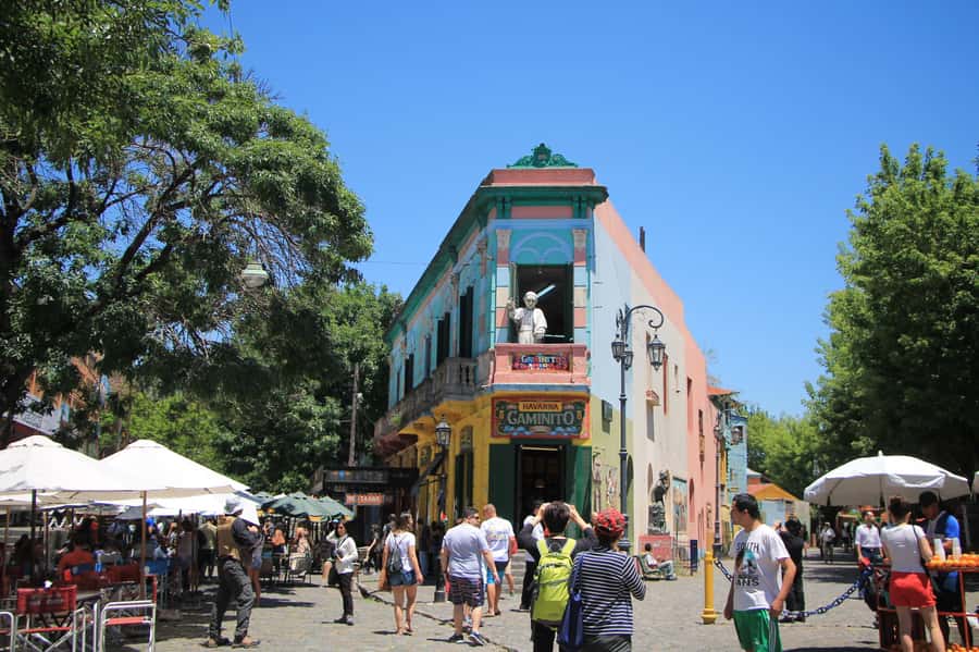 Boca tour: Tango, Soccer, Art and Immigration - Finishing beside the port