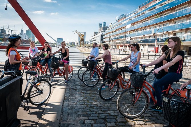 Buenos Aires Bike Tour: North Districts, Recoleta and Palermo - Starting in San Telmo on a beach cruiser