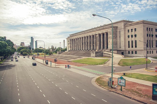 Buenos Aires Bike Tour: North Districts, Recoleta and Palermo - Palermo Woods and the city’s broadest parks