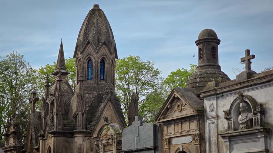 Buenos Aires: Chacarita, The Largest Cemetery In Argentina - Gustavo Cerati and Argentina’s modern music memory