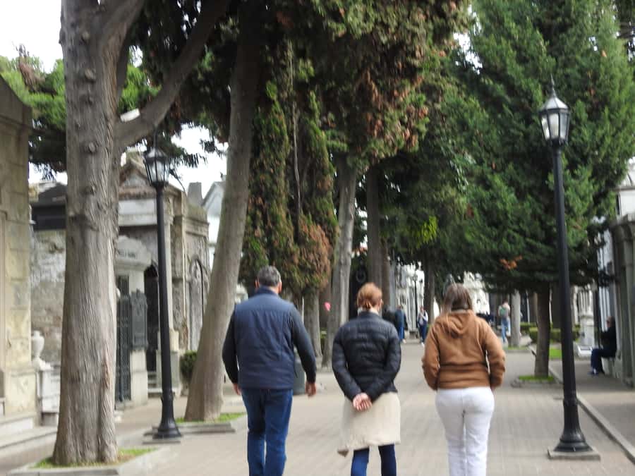 Buenos Aires: City Highlights Guided Tour with Transfer - Recoleta’s grand finish