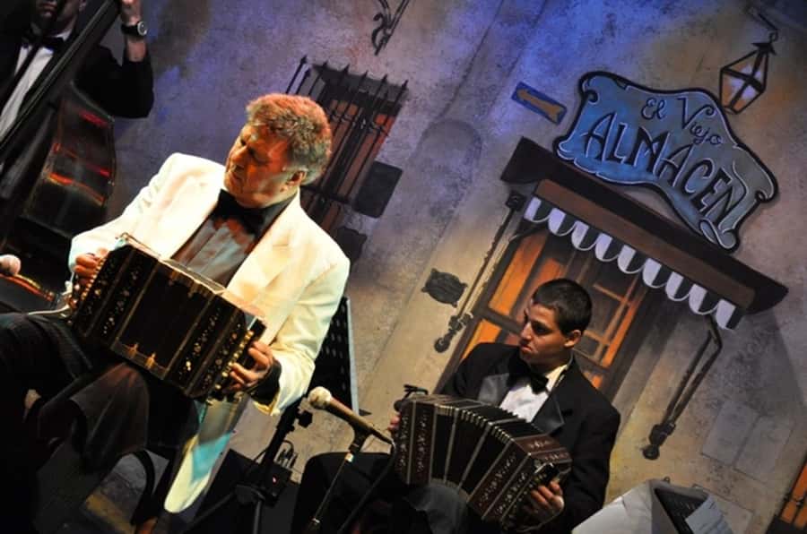 Buenos Aires: El Viejo Almacen Tango Show & optional Dinner - Show-only or dinner package?