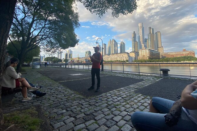 Buenos Aires for curious people - From the Faculty of Engineering to the riverfront