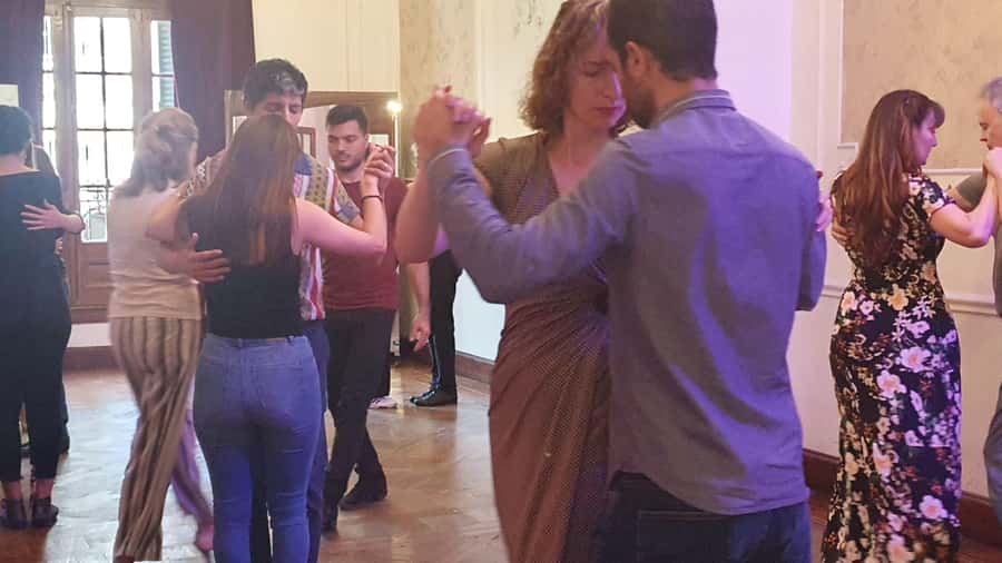 Buenos Aires: Group tango class with mate and snacks - Mate and sweets in the Spanish-style patio