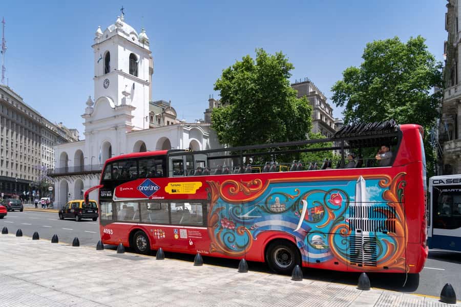 Buenos Aires: Hop-On Hop-Off City Bus Tour - Why this bus works well in a huge city