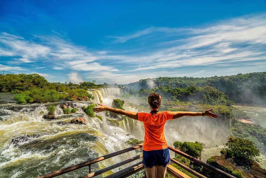 Buenos Aires: Iguazu Falls Private Day Trip with Airfare - Why the Argentine side deserves a full day