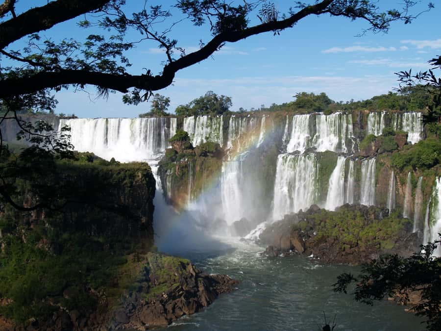 Buenos Aires: Iguazú Falls with Boat Ride & Optional Flight - Lunch, transport, and what the $600 covers