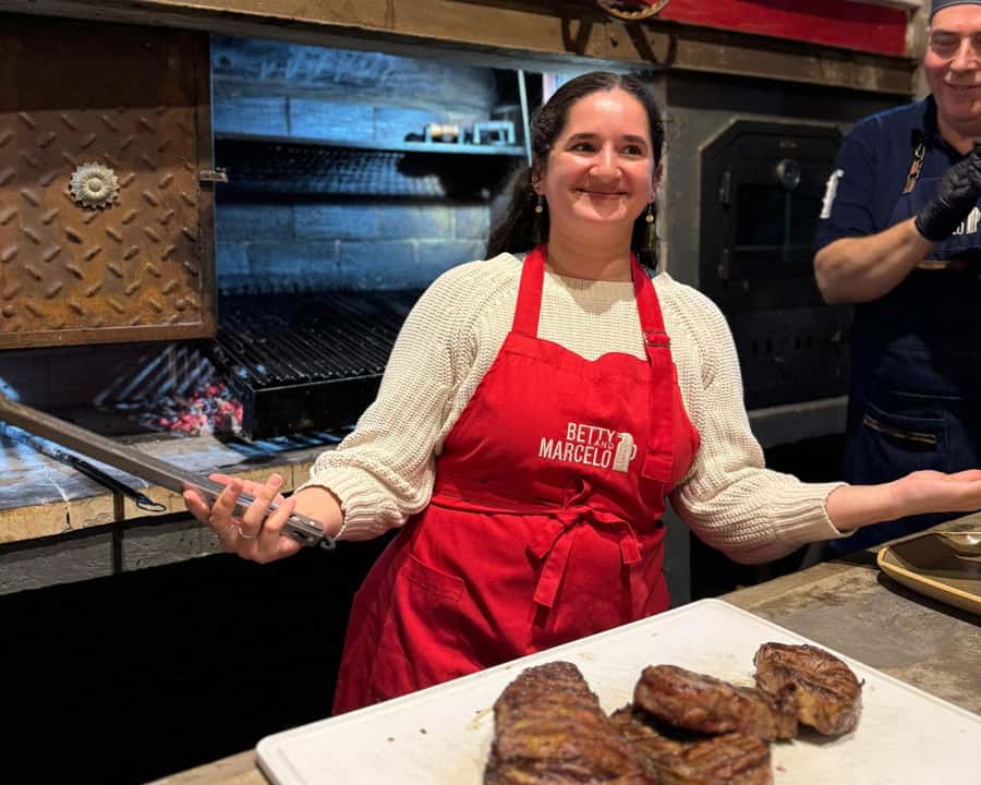 Buenos Aires: Join a Local Family for an Argentine Barbecue - Pairing Argentine wine with the grill