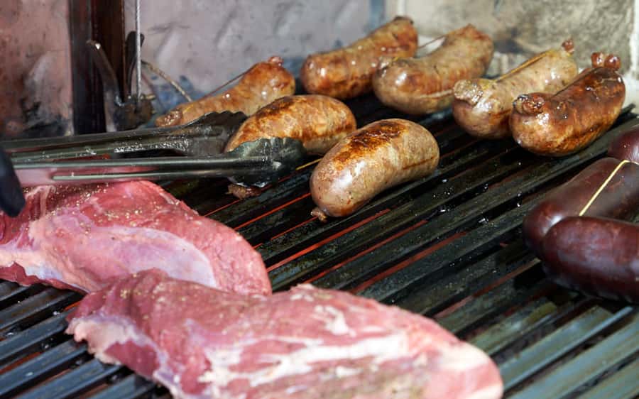 Buenos Aires: Join a Local Family for an Argentine Barbecue - Who should book this experience?