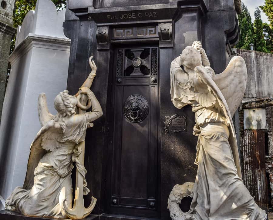 Buenos Aires: La Recoleta Cemetery Guided Tour in English - Evita’s resting place and the power of a famous name