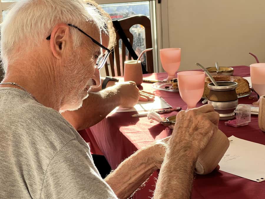Buenos Aires: Mate & paint experience with pastry tasting - Designing and painting your wooden mate cup
