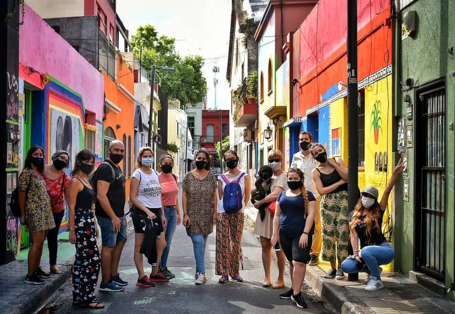 Buenos Aires: Palermo Soho Guided Walking Tour - Designer shops, bars, and the practical side of Palermo Soho