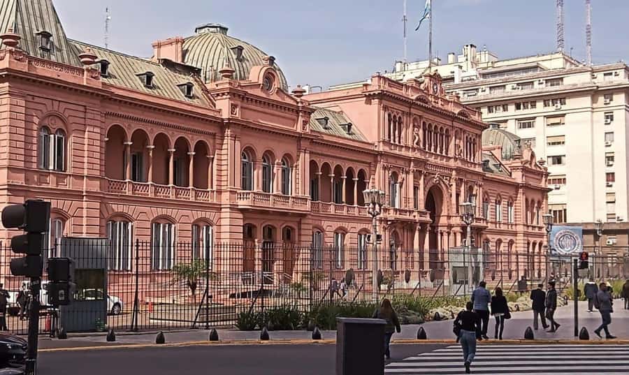 Buenos Aires Premium city tour with street food - Caminito gives La Boca its famous color