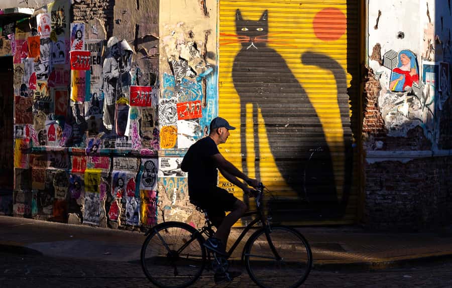 Buenos Aires: Private Photo Tour for Ammateur Photographers - The 15-minute bus ride to San Telmo