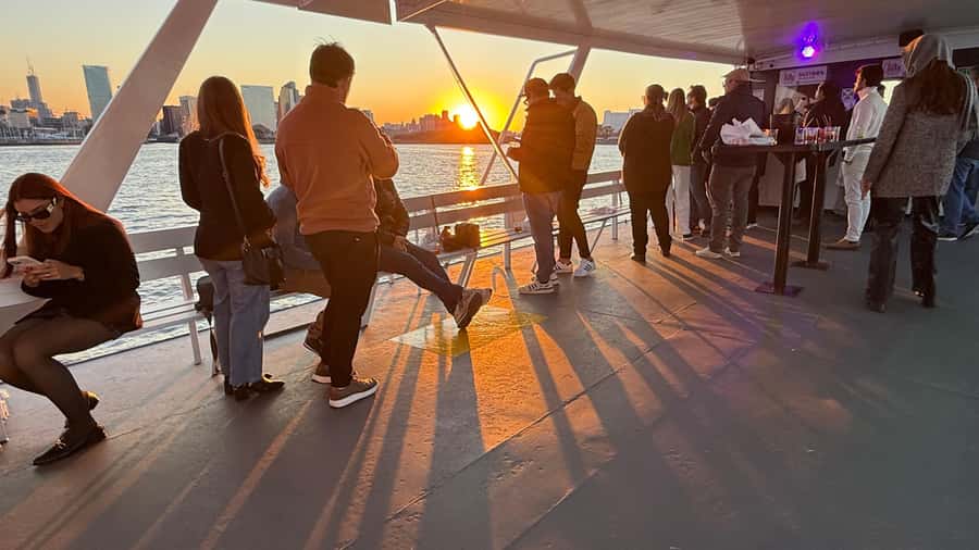 Buenos Aires: Puerto Madero Sunset Cruise with Open Bar - Key Points Before You Book