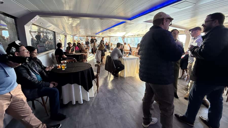 Buenos Aires: Puerto Madero Sunset Cruise with Open Bar - One Hour on the Rio de la Plata
