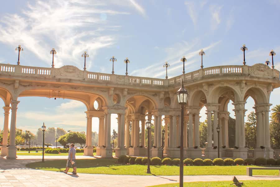 Buenos Aires: Puerto Madero to Tigre Round Trip Cruise - Audio guide versus a personal tour guide