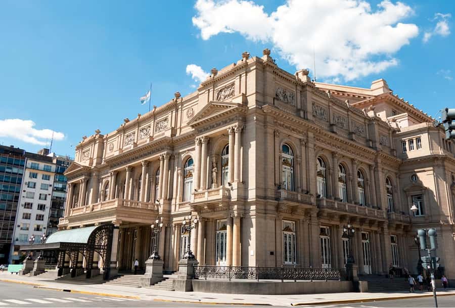 Buenos Aires: Recoleta and Retiro Tip Based Walking Tour - Key points at a glance