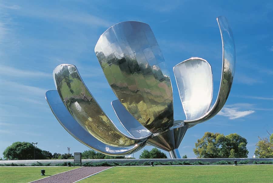 Buenos Aires: Recoleta Neighborhood Walking Tour - Floralis Genérica and the parks