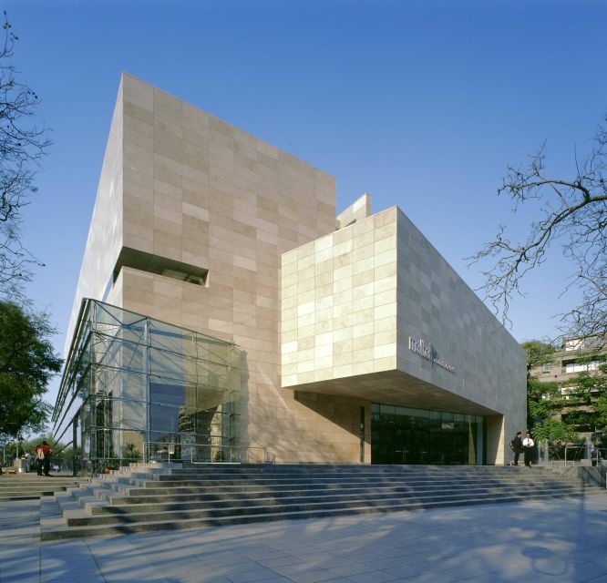 Buenos Aires: Recoleta Neighborhood Walking Tour - Fine arts, Palais de Glace, and MALBA