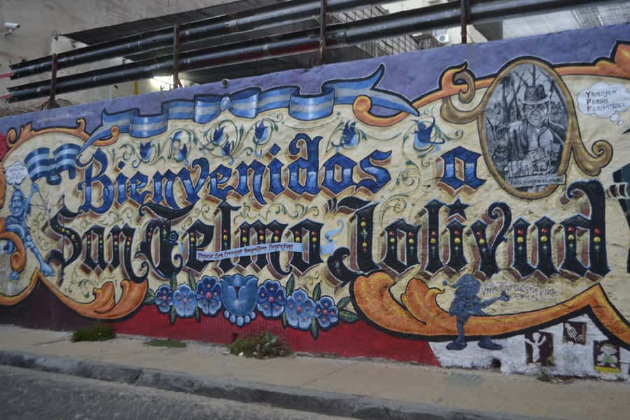 Buenos Aires: San Telmo and Market Guided Walking Tour - Inside Mercado San Telmo