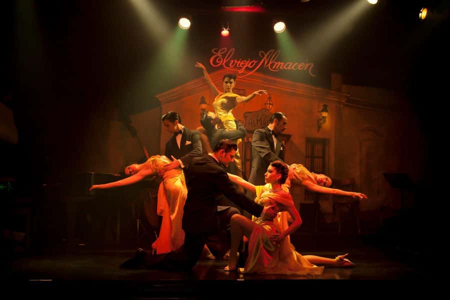Buenos Aires: Tango Show at El Viejo Almacen - Entering a classic Buenos Aires tango house
