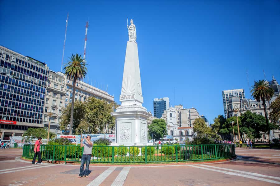 Classic City Tour of Buenos Aires: Neighborhoods and Emblems - Guides, language, and the quality of the commentary