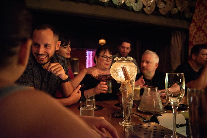 Cocktail tour in Buenos Aires - Guides who shape the evening