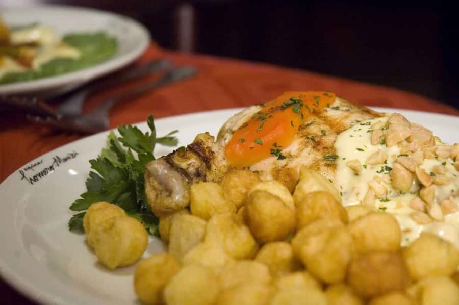Esquina Homero Manzi Dinner and Tango Show - Who will enjoy this tango night most?