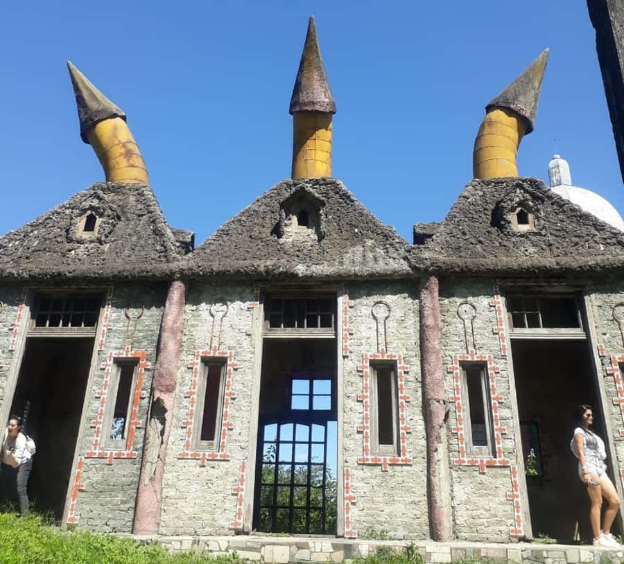 From Buenos Aires: Magical and Mysterious Campanopolis Tour - Arriving at a citadel made from salvaged pieces