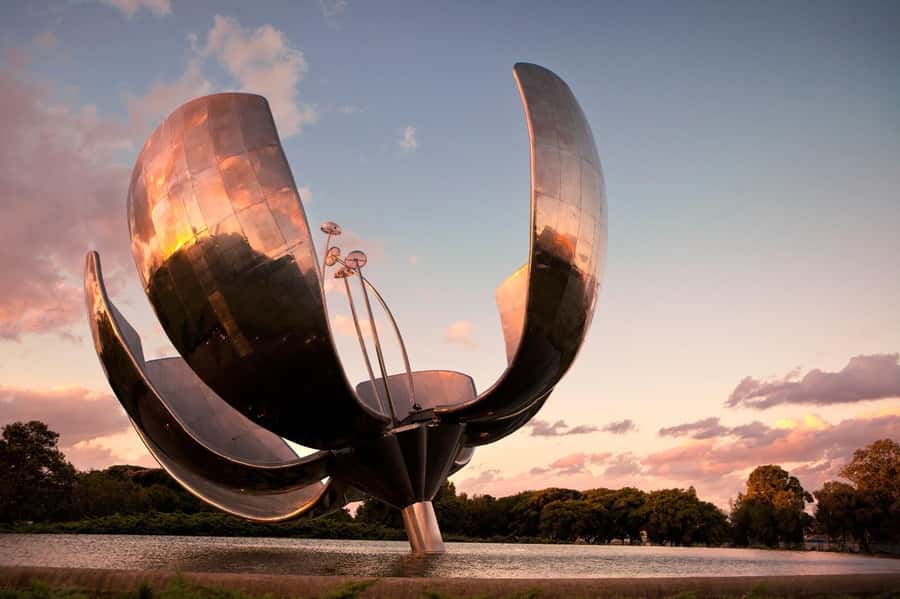 Full Day City Tour Buenos Aires, Recoleta Cemetery and Tigre - Pace, walking, and practical preparation