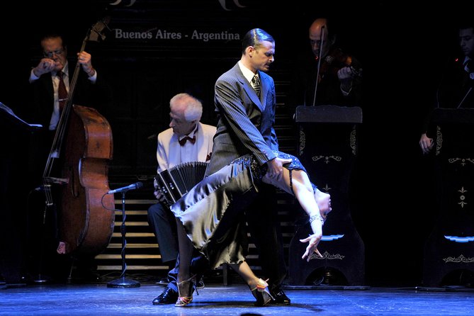 La Ventana Tango Show in Buenos Aires - San Telmo gives the evening its proper setting