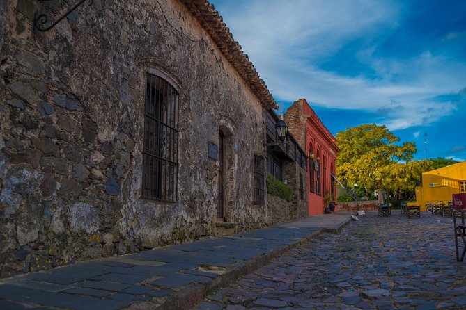 Premium Day Trip to Colonia del Sacramento - A 7:00 am start and an organized ferry crossing