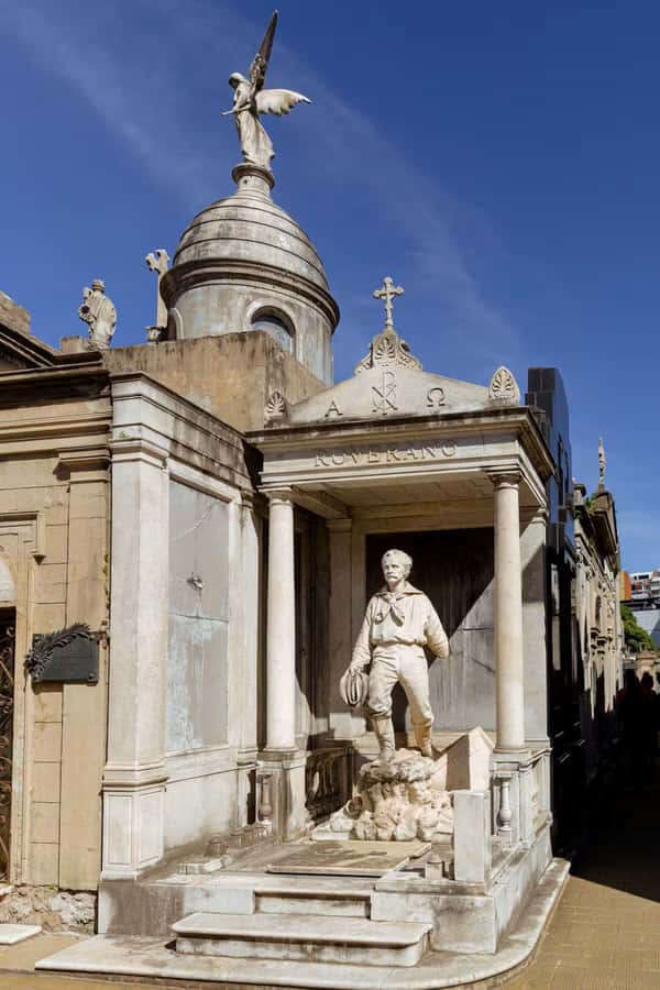 Recoleta & Cemetery for curious people - The French Embassy and the Parisian illusion