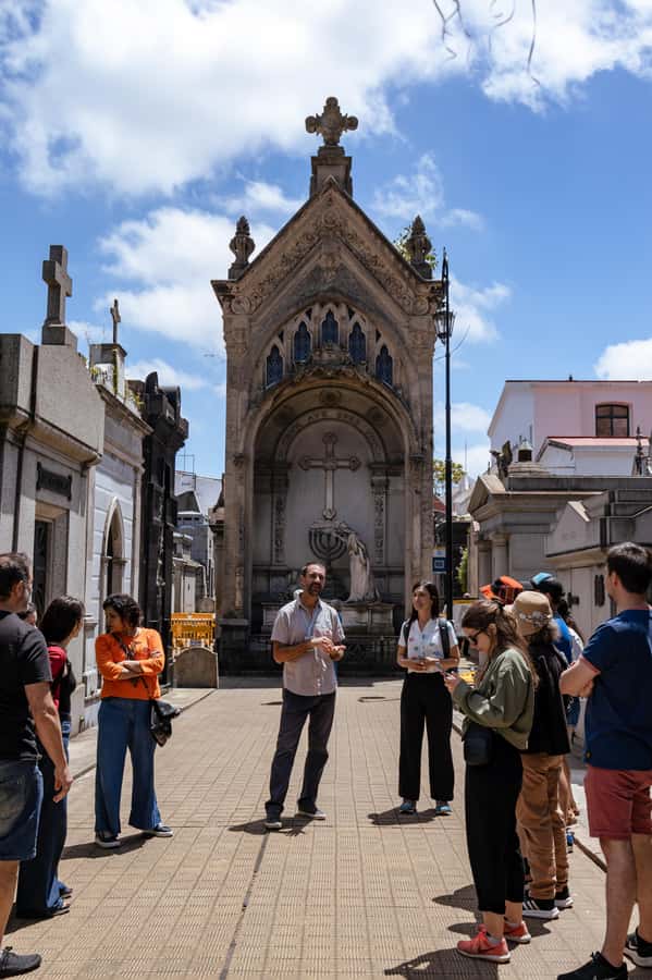 Recoleta Cemetery - Small Group Tour of History & Secrets - Who will enjoy this tour most