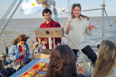 Sailing with Wine Tasting in Buenos Aires