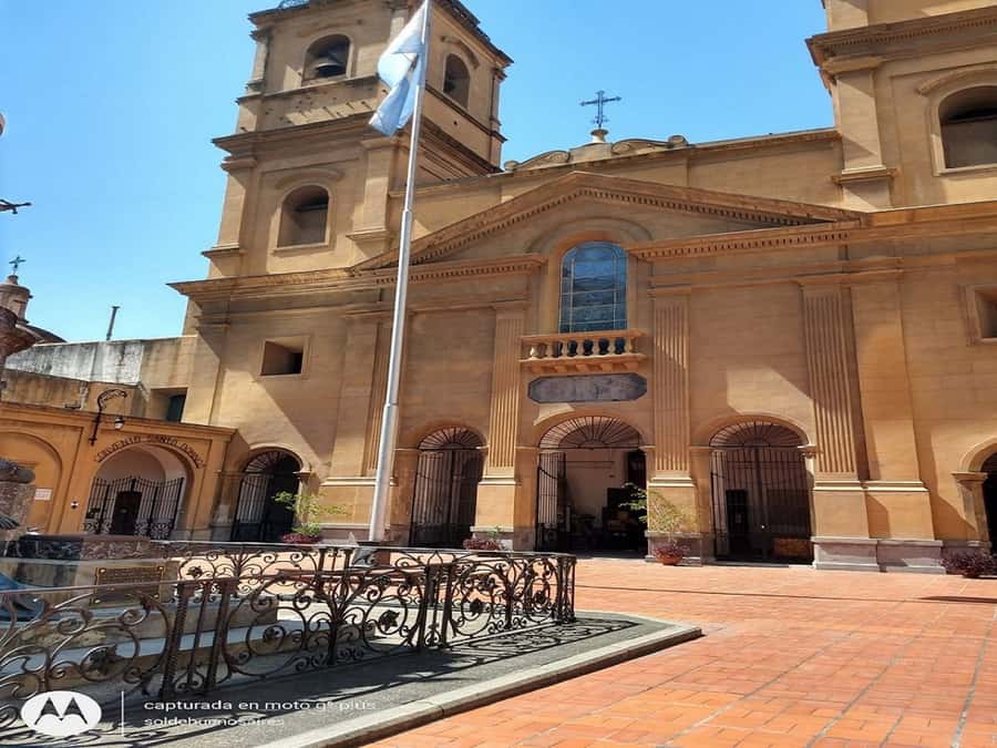 San Telmo Private Guided amazing Walking Tour - Why San Telmo makes a good first walking tour