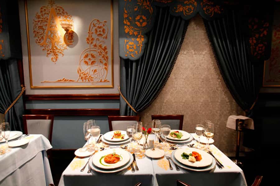 Tango Show at Café de los Angelitos - Who will enjoy Café de los Angelitos most?