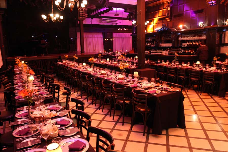 Tango Show at El Querandi with optional Dinner - The music begins with a classic tango quartet