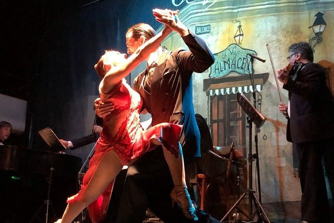 Tango Show: "El Viejo Almacén" - Arriving in San Telmo and entering the old venue