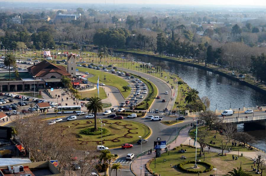 Tigre Delta: Half-Day Tour and Boat Trip - San Isidro Cathedral and the Old Mansions