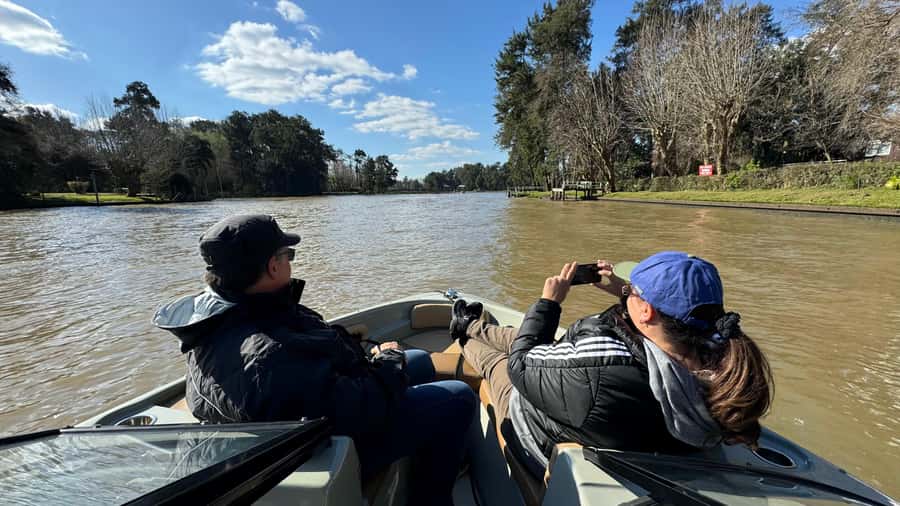 Unique Tigre and Delta Private Day Cruise Navegation - A short stop in historic San Isidro